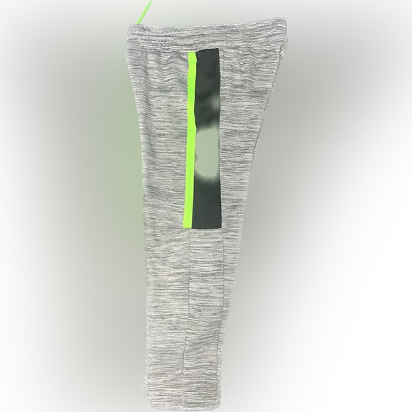 Old Navy Active Grey Pants , Boys Size Small 6-7, green/ black detailing - Picture 3 of 5